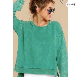 Will to chill hi low side slit pullover